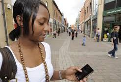 Mental health of children and young people ‘at risk in digital age’