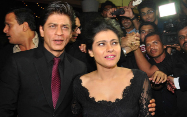 Bollywood, Mumbai, and all Shahrukh-Kajol and DDLJ fans were busy celebrating the completion of 1000 weeks of the epic romance film this weekend!