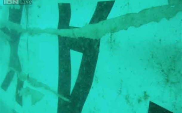 AirAsia crash: Tail section found in Java Sea, black boxes still missing