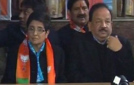 Amid reports of rift, Harsh Vardhan, Kiran Bedi present united front