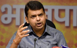 Fadnavis defends minister who carried revolver at kids’ event