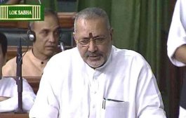 Giriraj regrets racist remarks against Sonia Gandhi