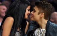 Justin Bieber hints relationship with Selena is over