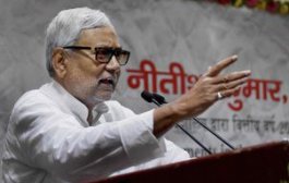 Nitish Kumar meets Rahul as alliance talks gain momentum