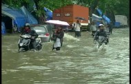 Rain hits normal life in Mumbai