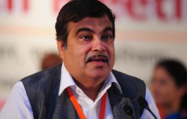 Cong shed tears whenever there are graft charges: Gadkari