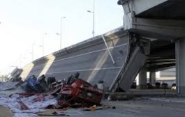 3 killed in bridge collapse in China