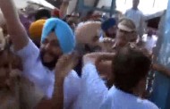 Kejriwal heckled by protesters at Delhi, Ludhiana railway stat